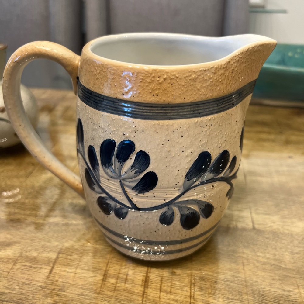Pottery stoneware Williamsburg ceramic pitcher